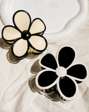 Flower Lined Hair Claw