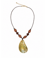 Load image into Gallery viewer, Astoria Shell Pendant Necklace