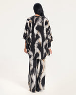 Load image into Gallery viewer, Hidden Shadow Kimono