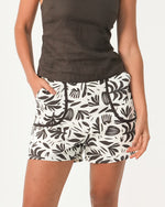 Load image into Gallery viewer, Iris Short