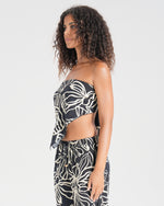 Load image into Gallery viewer, Mara Multiways Scarf