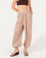Load image into Gallery viewer, Mauri Satin Pants
