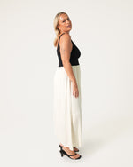Load image into Gallery viewer, Merry Midi Dress

