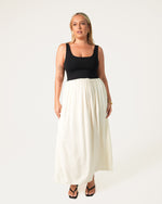 Load image into Gallery viewer, Merry Midi Dress
