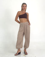 Load and play video in Gallery viewer, Mauri Satin Pants

